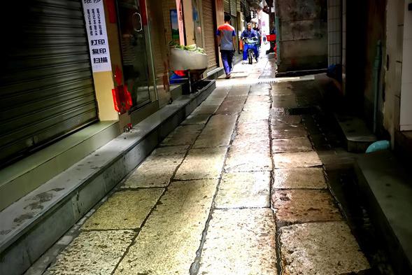 梦中的老街——石滩圩街怀旧册 