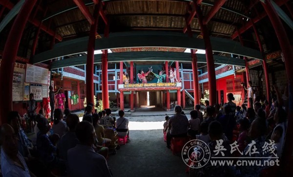 【古祠新韵·人文天柱】系列报道（三）白市杨氏家祠：在戏台上愉悦祖灵