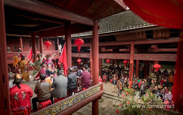 【古祠新韵·人文天柱】系列报道（三）白市杨氏家祠：在戏台上愉悦祖灵