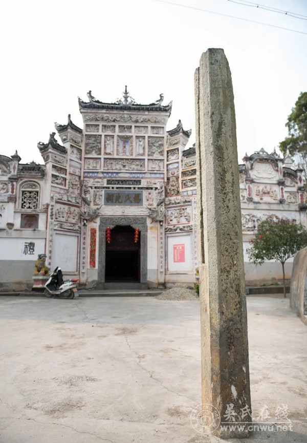 【古祠新韵·人文天柱】系列报道（三）白市杨氏家祠：在戏台上愉悦祖灵