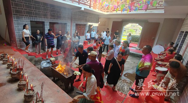 贵州地湖吴氏宗祠开展中元祭祖暨奖学活动圆满落幕